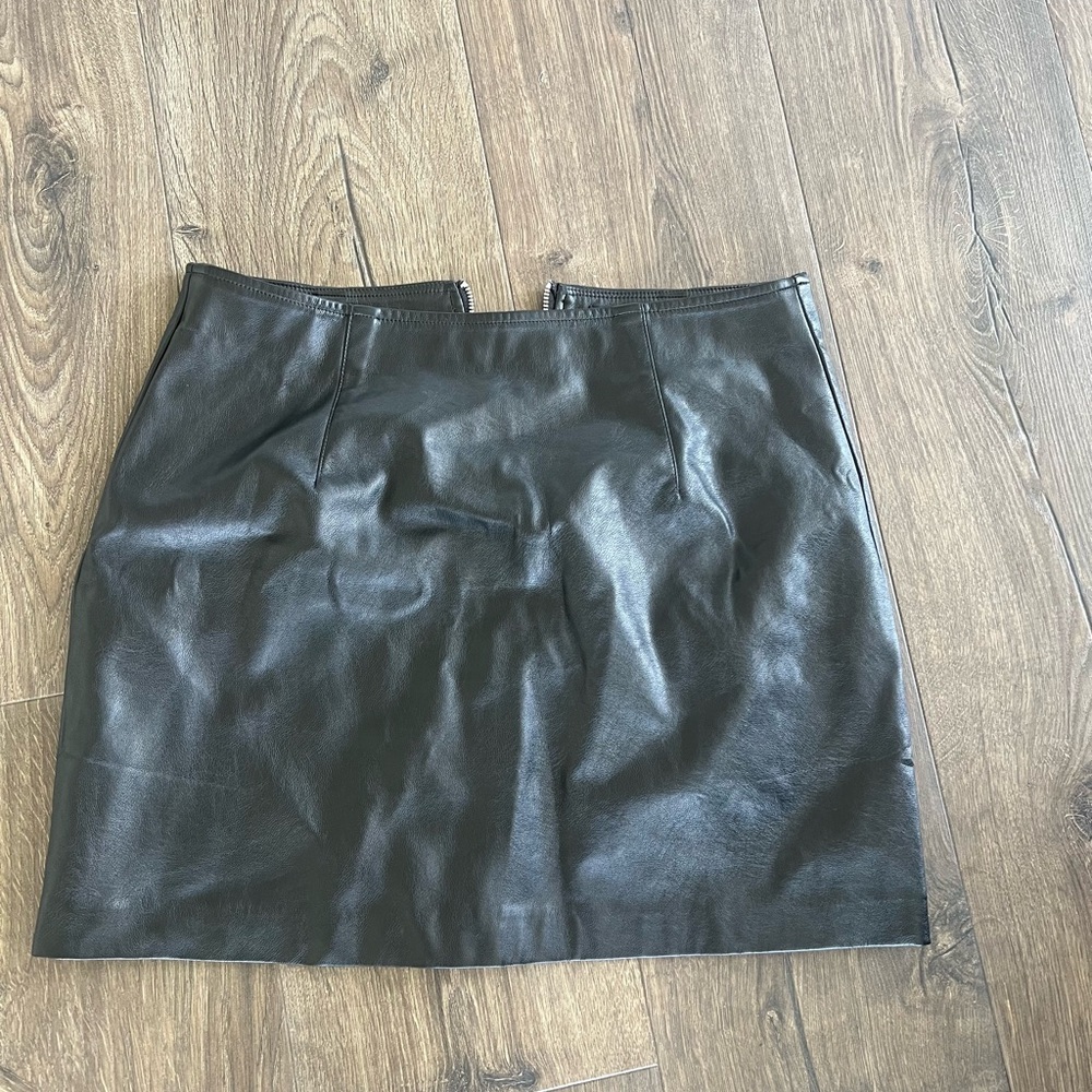 Leather skirt